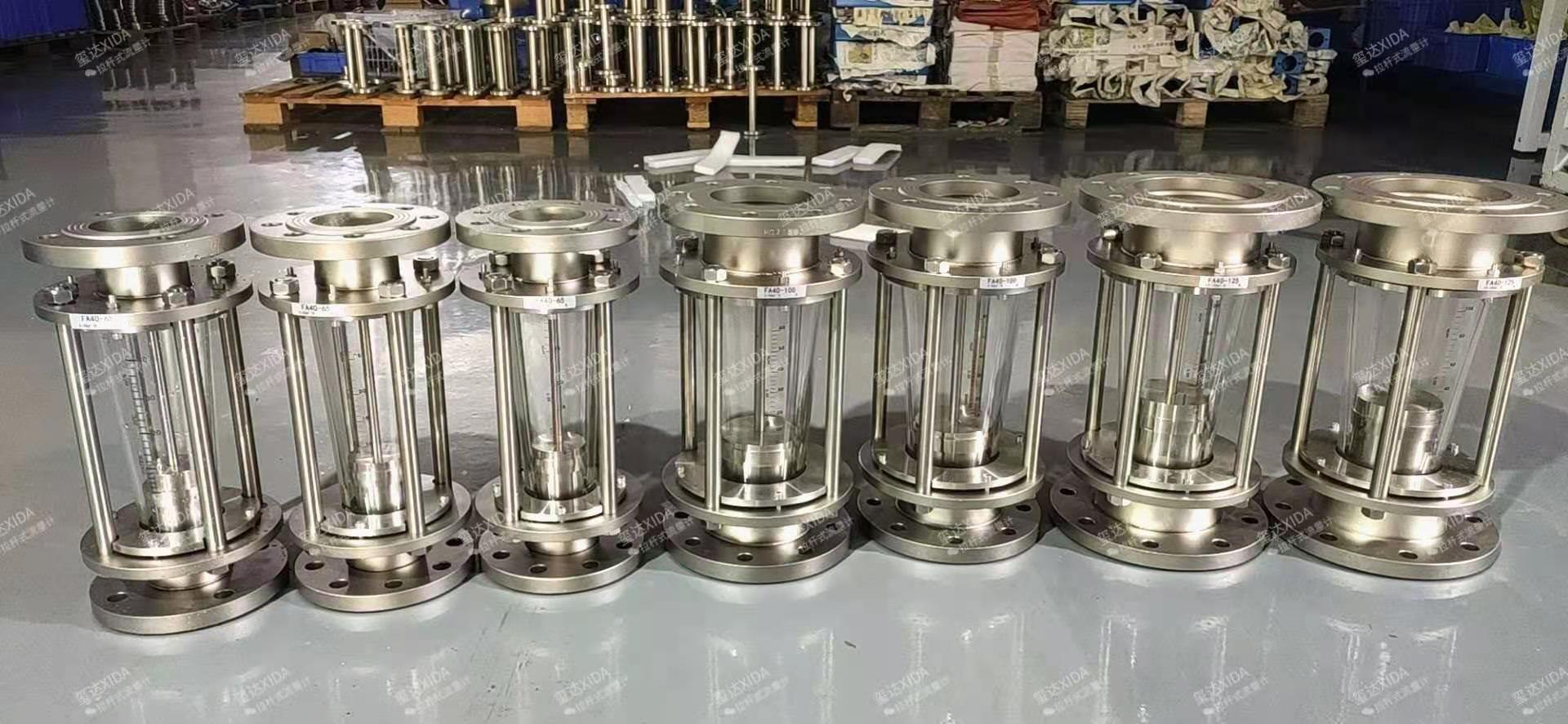 FL100不銹鋼玻璃轉(zhuǎn)子流量計(jì)的多種圖片